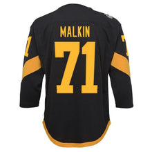 Load image into Gallery viewer, Evgeni Malkin #71 Pittsburgh Penguins Youth Black 2019 NHL Stadium Series Replica Player Jersey