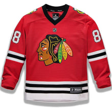 Load image into Gallery viewer, Fanatics Branded #88 Patrick Kane Chicago Blackhawks Youth Red Replica Player Jersey